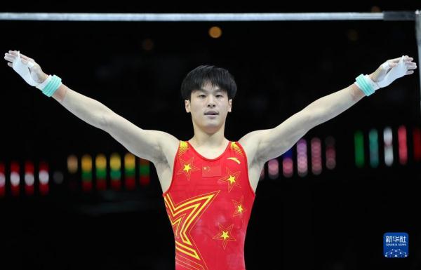 体操——世锦赛:苏炜德获单杠季军 体操——世锦赛:苏炜德获单杠季军