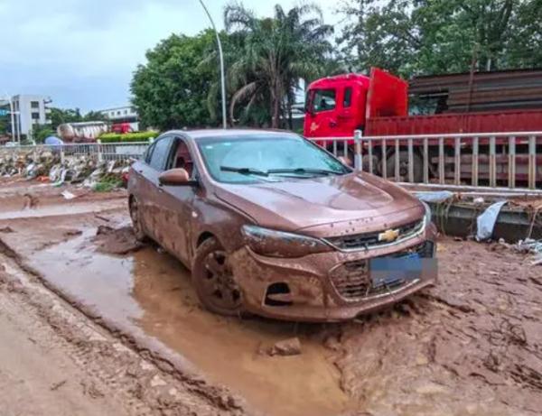 “泡水车”很便宜,你敢买吗? “泡水车”很便宜,你敢买吗?