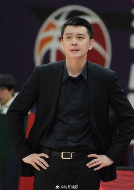 杨鸣出任辽宁益胜篮球俱乐部总裁兼总教练 杨鸣出任辽宁益胜篮球俱乐部总裁兼总教练