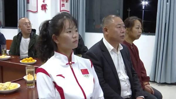 亚运冠军刚回到杭州上城区的家，就被人“拦下”挑战！
