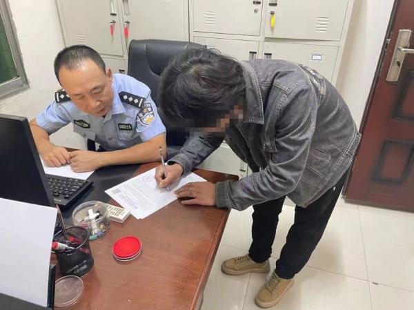 “我的车在高速自动驾驶,牛不牛!” 下一秒砰!砰!砰! “我的车在高速自动驾驶,牛不牛!” 下一秒砰!砰!砰!