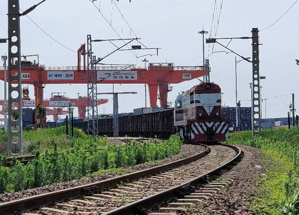 增开、优化列车开行,国铁济南局10月11日起实行新列车运行图 增开、优化列车开行,国铁济南局10月11日起实行新列车运行图