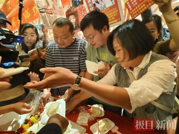 曾悬赏百万如今寻子成功！武汉妈妈高调举办答谢宴，原因让人动容