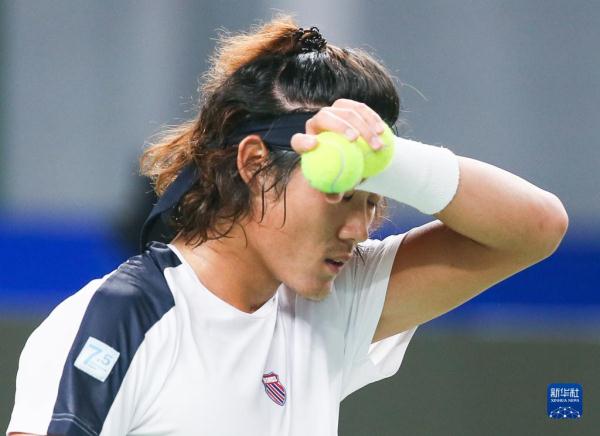 网球——上海大师赛：张之臻对阵胡尔卡奇