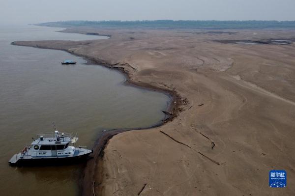 巴西亚马孙河干流索利蒙伊斯河段旱情