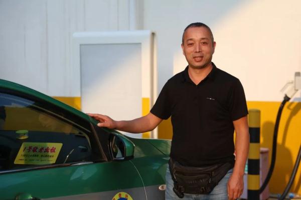 一年多免费接送近300人，这位郑州的哥温暖全国患者