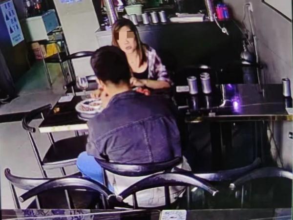 “宫廷玉液酒”,红里透着“黑”! “宫廷玉液酒”,红里透着“黑”!