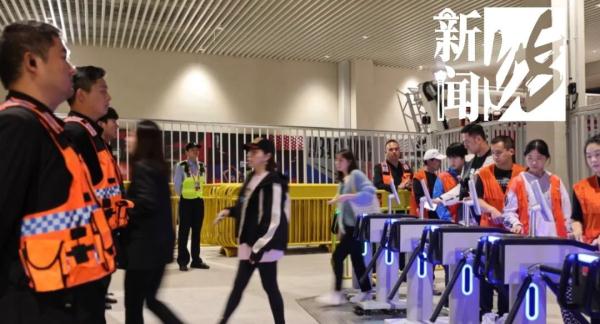 上海演唱会34名歌迷…坍台！检票口离谱一幕曝光！有歌手直接请观众离开…