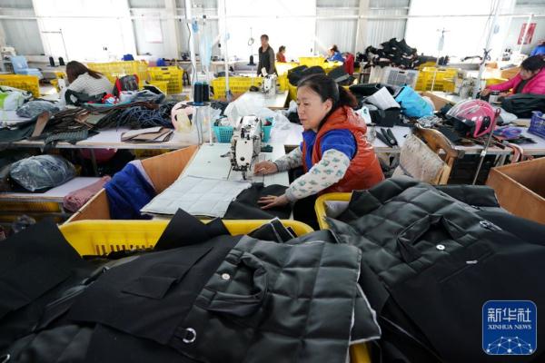 河北康保：乡村“微工厂”促就业助振兴