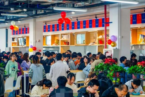 想在食堂吃点啥？“留下言，学校给你安排！”