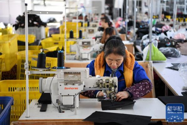 河北康保：乡村“微工厂”促就业助振兴