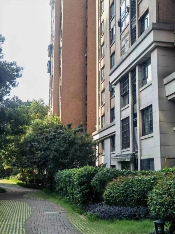 魔法打败魔法?长沙业主用大喇叭“对抗”广场舞,邻居:头要炸了! 魔法打败魔法?长沙业主用大喇叭“对抗”广场舞,邻居:头要炸了!