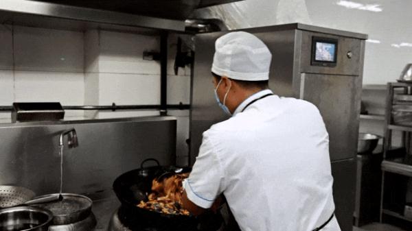 想在食堂吃点啥？“留下言，学校给你安排！”