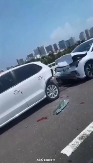 海口世纪大桥三车追尾致一死案宣判