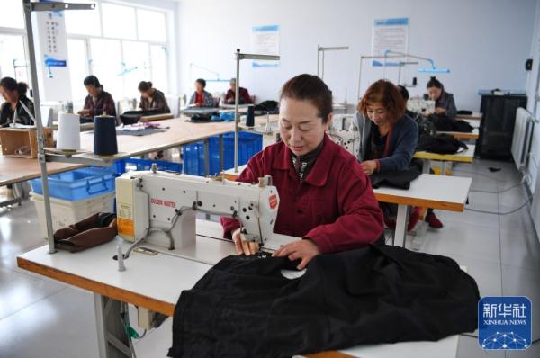 河北康保：乡村“微工厂”促就业助振兴