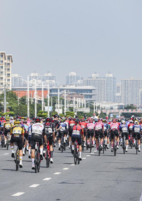 乔纳森·米兰获环广西自行车赛第二赛段冠军 乔纳森·米兰获环广西自行车赛第二赛段冠军