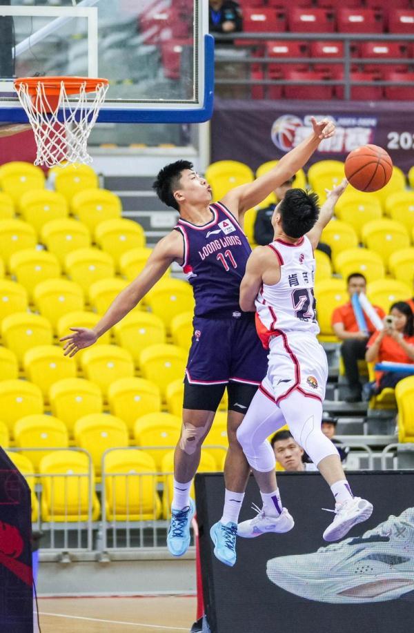CBA季前赛：广州龙狮胜江苏肯帝亚