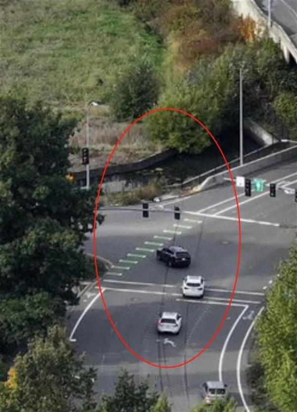 中国女子在美国酒驾出车祸致男伴死亡,疑已回国?当地发出逮捕令 中国女子在美国酒驾出车祸致男伴死亡,疑已回国?当地发出逮捕令