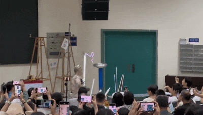 起猛了!这是“银角大王”在上课吧 起猛了!这是“银角大王”在上课吧