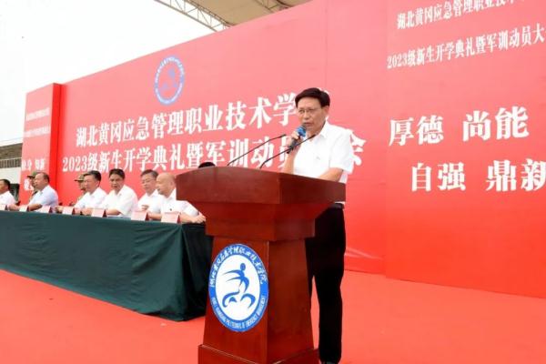 从职高生“逆袭”成为博士，多所学校关注这位浙江小伙