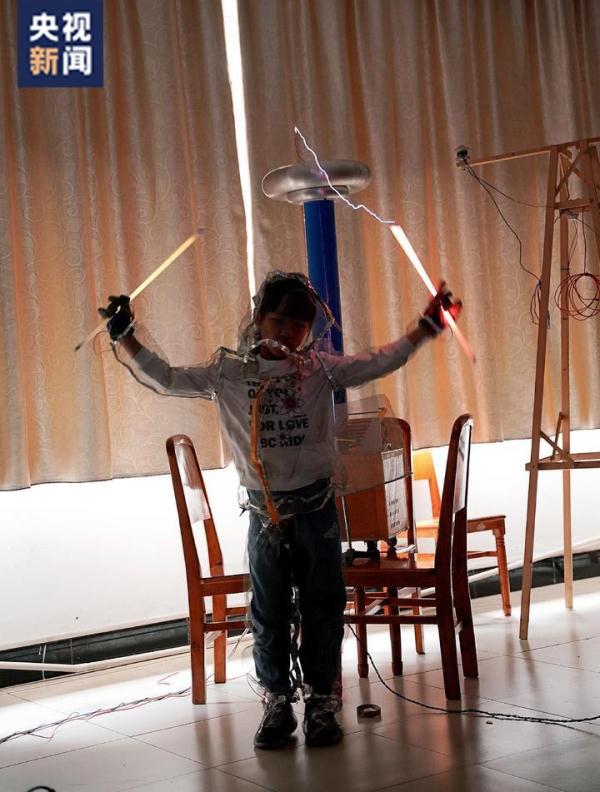 起猛了!这是“银角大王”在上课吧 起猛了!这是“银角大王”在上课吧