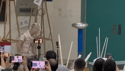 起猛了!这是“银角大王”在上课吧 起猛了!这是“银角大王”在上课吧