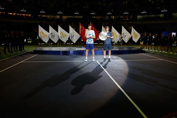 网球|胡尔卡奇获得上海大师赛单打冠军 网球|胡尔卡奇获得上海大师赛单打冠军