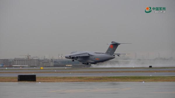 中国空军运-20飞抵阿富汗，救灾！