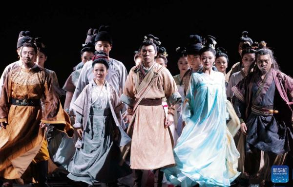 青岛大剧院:音乐剧交融传统文化 《将进酒》演绎谪仙李白 青岛大剧院:音乐剧交融传统文化 《将进酒》演绎谪仙李白