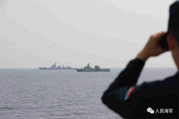第一现场 | 中国和阿曼海军舰艇海上联演