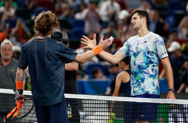 网球|胡尔卡奇获得上海大师赛单打冠军 网球|胡尔卡奇获得上海大师赛单打冠军