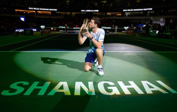 网球|胡尔卡奇获得上海大师赛单打冠军 网球|胡尔卡奇获得上海大师赛单打冠军