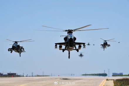 铁翼飞旋！直击某陆航旅海上实弹射击训练