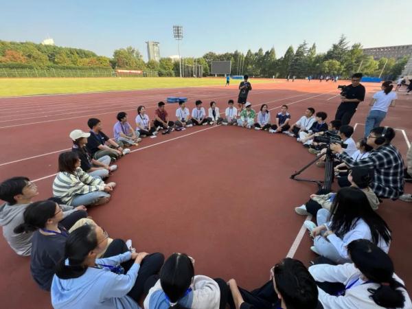 夺冠战袍送给母校！浙大博士谢震业：我不是天才，但我一直学习