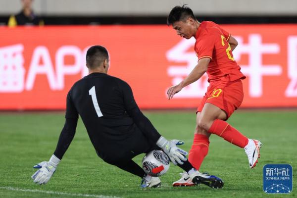 足球丨国际邀请赛：中国队不敌乌兹别克斯坦队