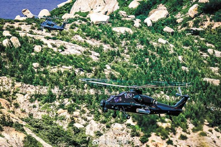 铁翼飞旋！直击某陆航旅海上实弹射击训练