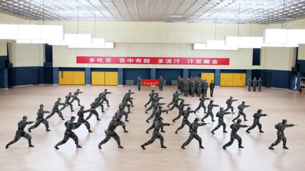 国家游泳队结束军训 誓在巴黎奥运会再创辉煌