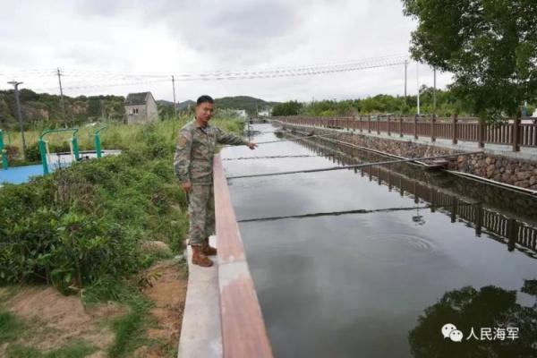 崔占楼、王宁，你们救人的样子真帅！