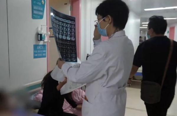 郑州多家医院迎就诊高峰！肺炎支原体感染是肺炎吗？康复后为何一直咳嗽？专家回应