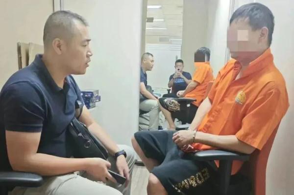 潜逃19年!厦门警方成功抓获! 潜逃19年!厦门警方成功抓获!