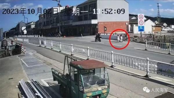 崔占楼、王宁，你们救人的样子真帅！