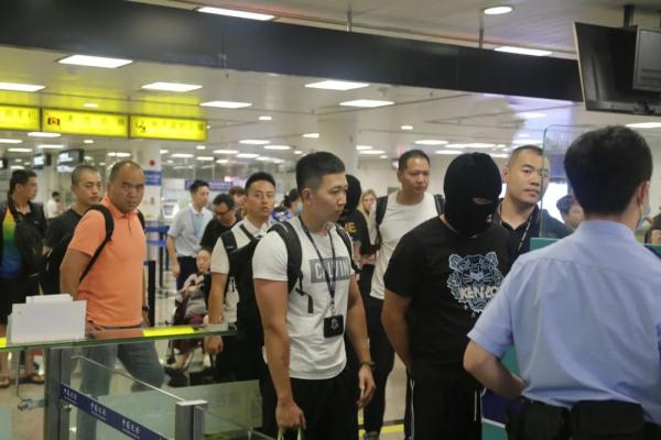 潜逃19年!厦门警方成功抓获! 潜逃19年!厦门警方成功抓获!