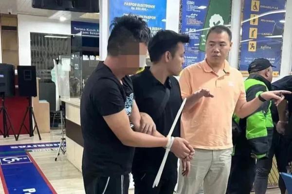 潜逃19年!厦门警方成功抓获! 潜逃19年!厦门警方成功抓获!