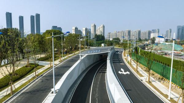 采用顶管法下穿京杭大运河隧道在苏州建成通车