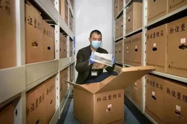 潜逃19年!厦门警方成功抓获! 潜逃19年!厦门警方成功抓获!