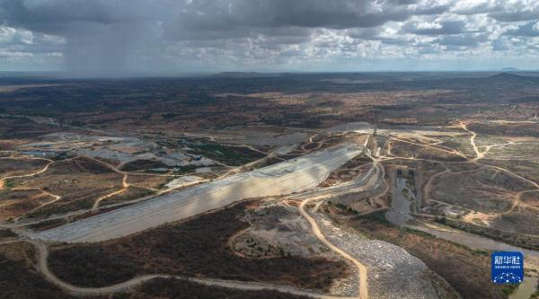 探访肯尼亚斯瓦克大坝及周边惠民设施 探访肯尼亚斯瓦克大坝及周边惠民设施