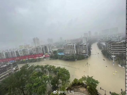 台风“三巴”致广东湛江北部现特大暴雨
