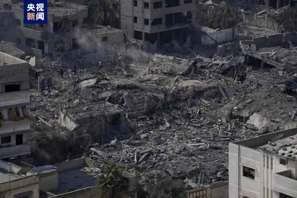 医院遭空袭后24小时,加沙地带一学校又遭袭 医院遭空袭后24小时,加沙地带一学校又遭袭