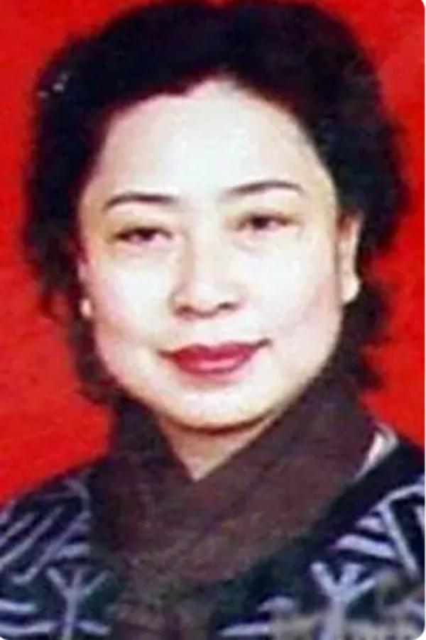 50万的美臀费、15万的美容针...5个落马官员“美容腐败”细节