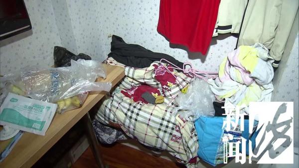 卖房替儿还债,71岁上海阿婆露宿长椅5个月!终于得到安置 卖房替儿还债,71岁上海阿婆露宿长椅5个月!终于得到安置